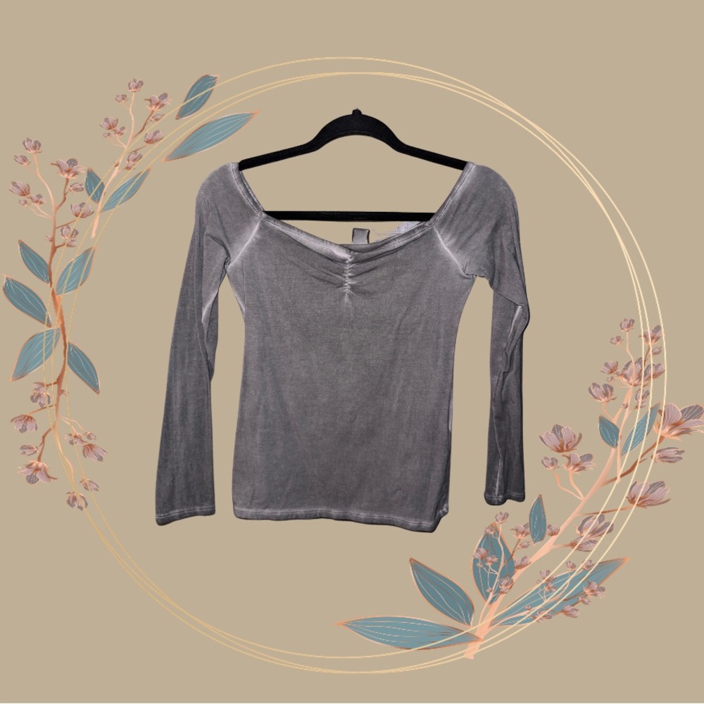 Hollister Long Sleeve Scoop Neck